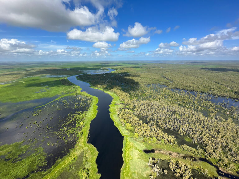 Training-Learn-Fly-Helicopter-School-Pilot-Australia-Northern-Territory