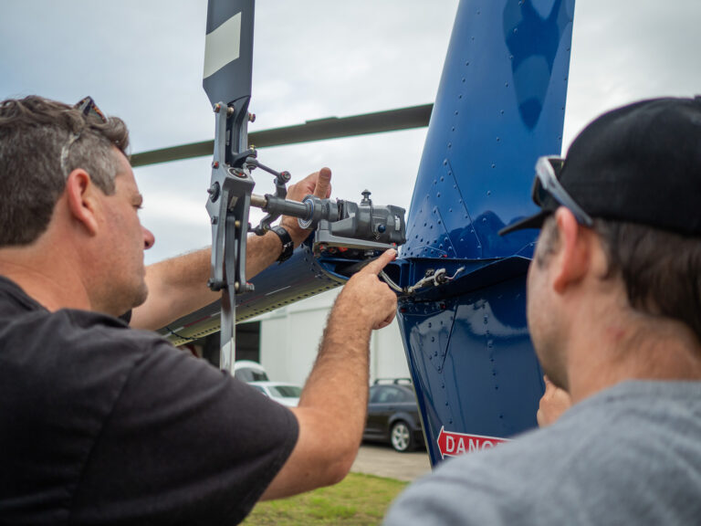 Training-Learn-Fly-Helicopter-School-Pilot-Australia-NT-SA-QLD-Trainer