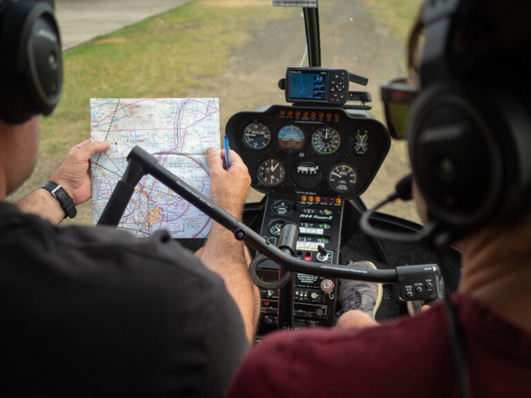 Instructor-Learn-Fly-Helicopter-School-Pilot-Australia-NT-SA-QLD